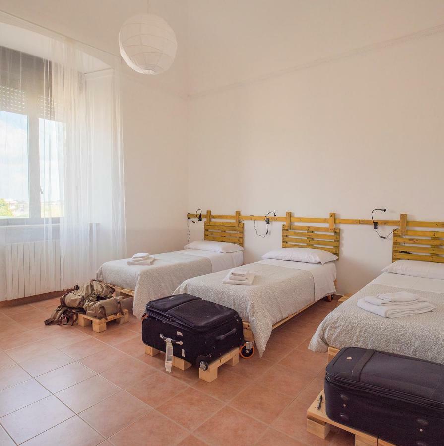 Hotel House Sud Est Manduria Esterno foto